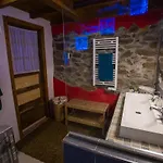 La Casa Roja De Quiros *