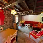 La Casa Roja De Quiros * Armada