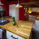 La Casa Roja De Quiros *