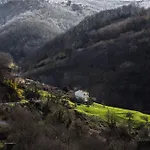 La Casa Roja De Quiros * Armada