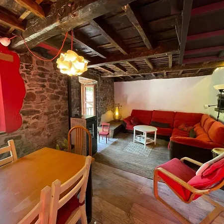 La Casa Roja De Quirós * Armada