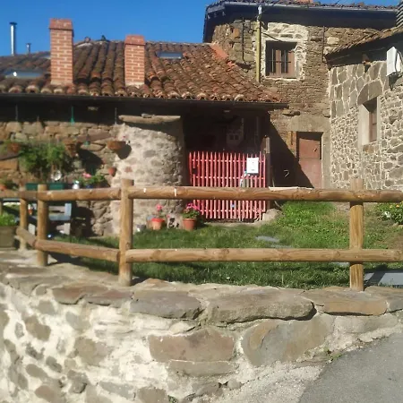 Chalé La Casa Roja De Quirós *