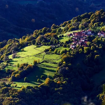 Chalé La Casa Roja De Quirós *